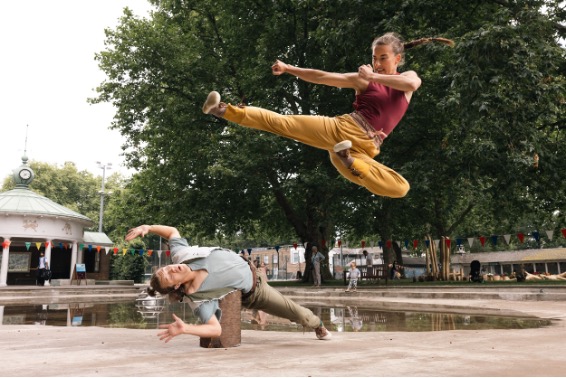 Street acrobat performance at Spraoi Festival